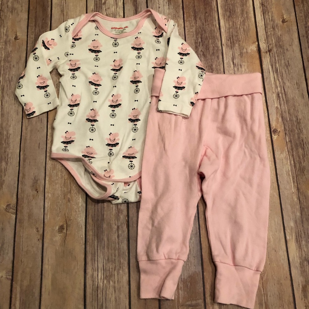 Magnetic me hippo outfit